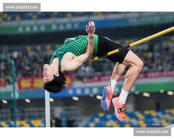 在助跑与腾空之间见证坚持与突破的跳高赛场青春记忆篇成长录